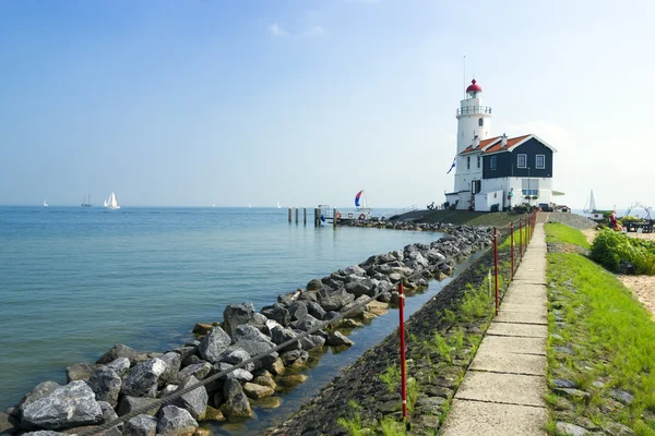 The road to lighthouse, Marken, the Netherlands — Stock Photo, Image