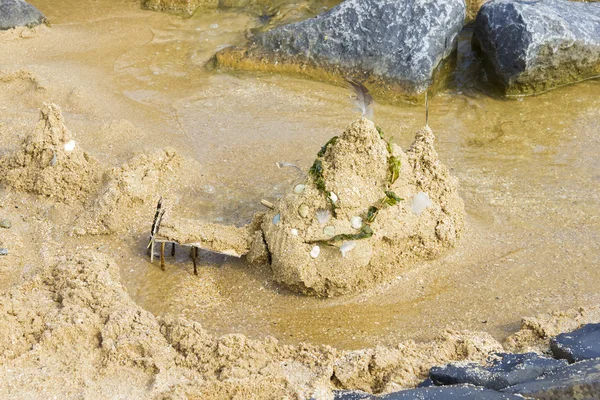 Castelo de areia na praia, Países Baixos — Fotografia de Stock