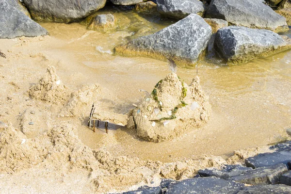 Castelo de areia na praia, Países Baixos — Fotografia de Stock