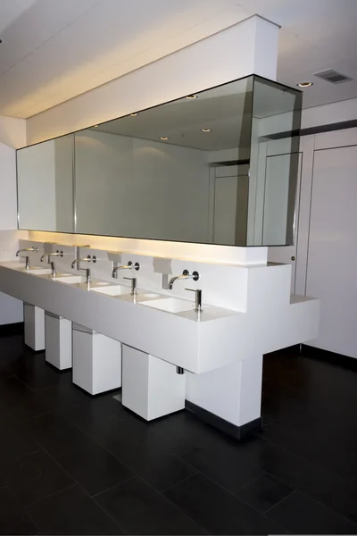 Modern public restroom — Stock Photo, Image