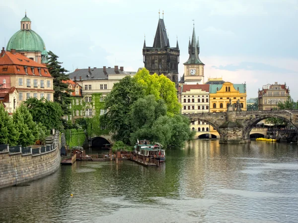 Karlsbrücke, Prag — Stockfoto