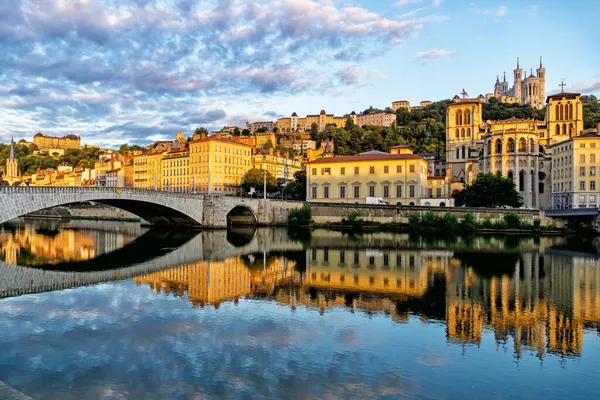 索恩河里昂市Saone-floden i lyon staden — Stockfoto