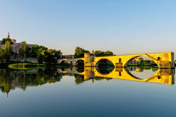 Bridge Saint-Benezet in Avignon — Stock Photo, Image