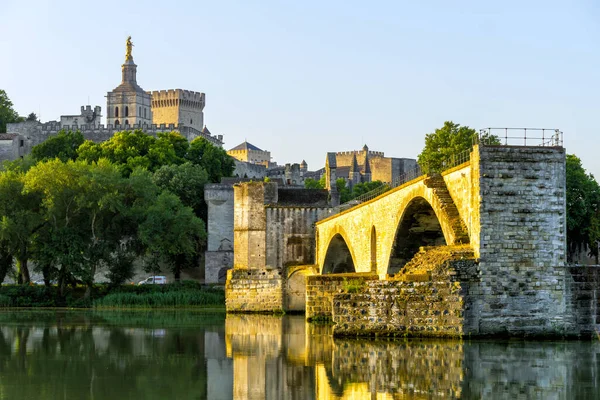 Bridge Saint-Benezet in Avignon — Stock Photo, Image