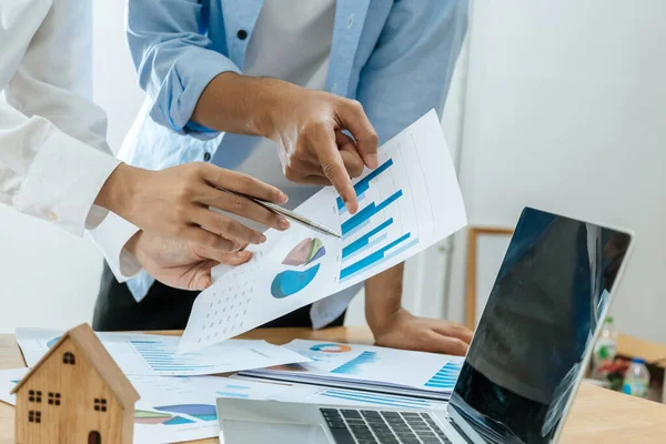 Group Business People Meeting Planning Strategy Finance Business Document Report — Stockfoto