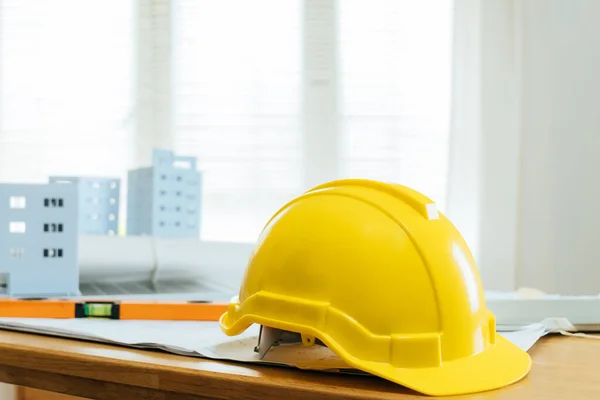 Yellow Safety Helmet Workplace Desk Building Model Blueprint Tools Office — ストック写真