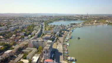 Tulça şehir liman ve denize akan önce Tuna havadan görünümü
