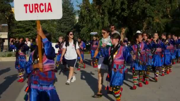 Tulcea Romania August Turkish National Costumes Parade International Folklore Festival — Vídeo de stock