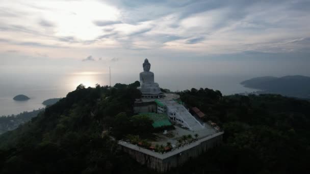 Drone vista del Grande Buddha, Thailandia. — Video Stock