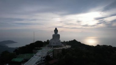 Büyük Buda 'nın insansız hava aracı görüntüsü, Tayland.