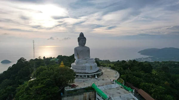 Drone Vista Del Gran Buda Tailandia Gran Buda Está Sentado —  Fotos de Stock