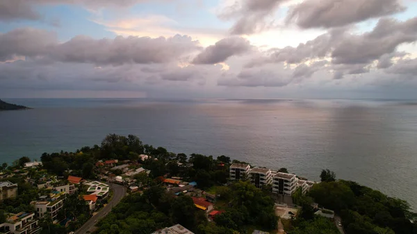 Vue Sommet Île Phuket Mer Pluie Loin Nuages Gris Par — Photo