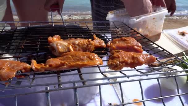 Several People Lay Out Pickled Meat Grill Delicious Pieces Meat — Vídeo de Stock