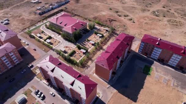 Small Town Balkhash View Drone New Old Houses Playgrounds Being — Vídeo de stock