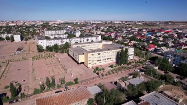 Small Town Balkhash View Drone New Old Houses Playgrounds Being — Vídeo de stock