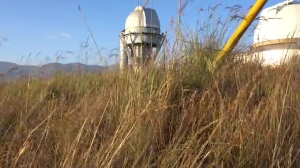 Large Buildings Observatory Form Dome Telescopes Closed Beautiful Tall Yellow — Vídeo de Stock