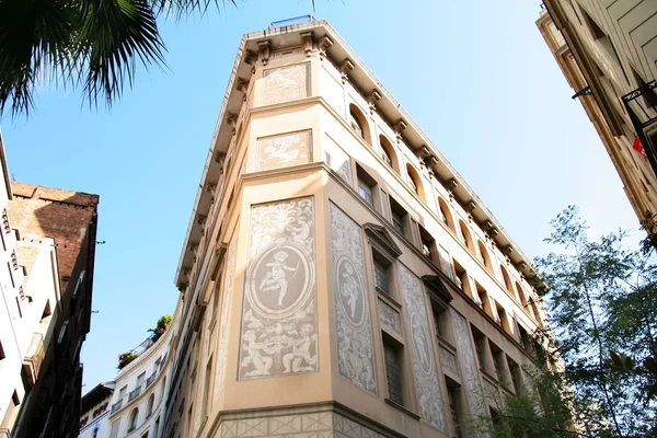 Casa de Cádiz ciudad sobre cielo azul —  Fotos de Stock