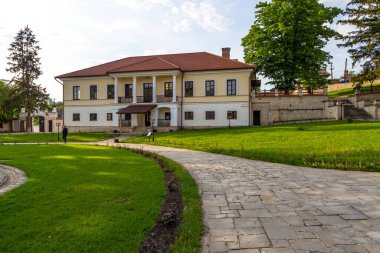 Ortaçağ Moldova 'sında kurulan en eski manastırlardan biri olan Capriana Manastırı. Capriana, Moldova Cumhuriyeti .
