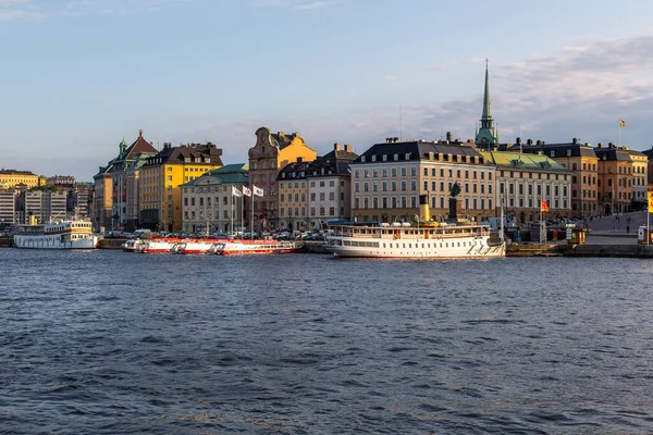 Estocolmo Suecia Mayo 2016 Barcos Amarrados Puerto Gamla Stan Antigua — Foto de Stock