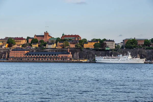 Estocolmo Suecia Mayo 2016 Barcos Amarrados Puerto Gamla Stan Antigua — Foto de Stock