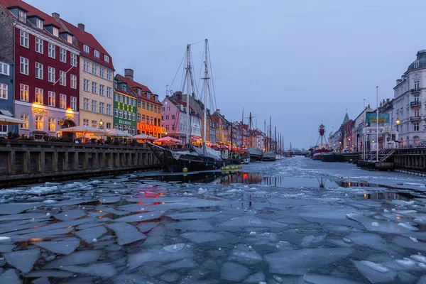 Copenhagen Denmark March 2018 Nyhavn Evening 17Th Century Waterfront Canal — ストック写真