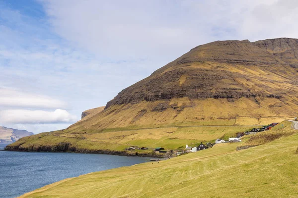 Bour Faroe Islands 2018 View Bour Vagar Island 비탈에 자리잡고 — 스톡 사진