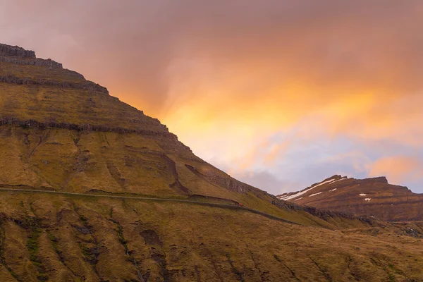 Sonnenuntergang Über Dem Fjord Und Der Steilküste Funnings Einer Kleinen — Stockfoto