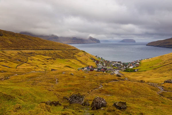 Malá Obec Leynar Nachází Svahu Hory Ostrově Streymoy Faerské Ostrovy — Stock fotografie