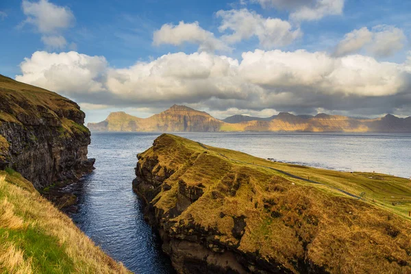 Pôr Sol Sobre Ilhas Faroé Arquipélago Vulcânico Oceano Atlântico Gjogv — Fotografia de Stock