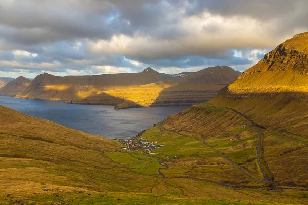 Захід Сонця Над Фарерськими Островами Вулканічним Архіпелагом Атлантичного Океану Funnings — стокове фото