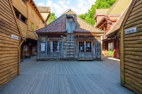 Bergen Norwegia Maja 2018 Widok Bryggen Szereg Budynków Handlowych Dziedzictwa — Zdjęcie stockowe