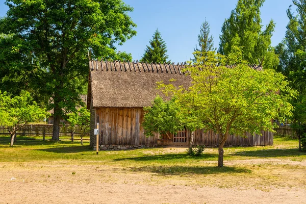 Wdzydze Kiszewskie Polen Maj 2018 Trädgård Friluftsmuseum Kashubian Etnographic Park — Stockfoto