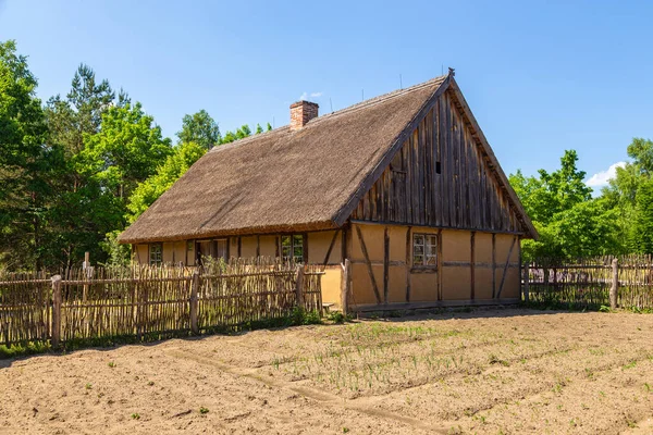 Thatched Stuga Friluftsmuseum Kashubian Etnographic Park Wdzydze Kiszewskie Polen — Stockfoto