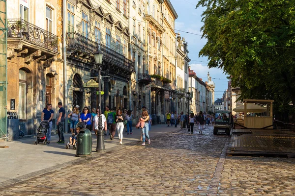 Lviv Ukraine Juni 2018 Traditionelle Gebäude Einer Kopfsteinpflasterstraße Der Historischen — Stockfoto