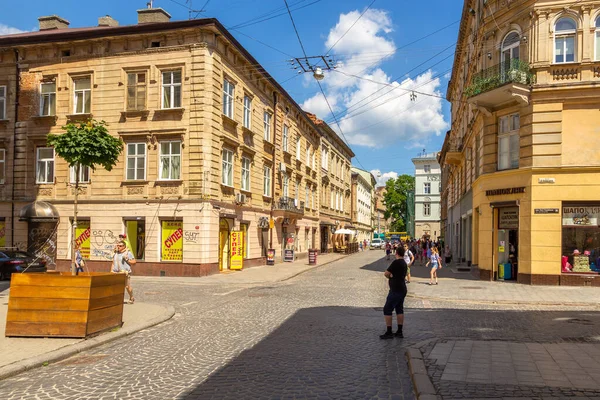Lviv Ukraine Juni 2018 Traditionelle Gebäude Einer Kopfsteinpflasterstraße Der Historischen — Stockfoto