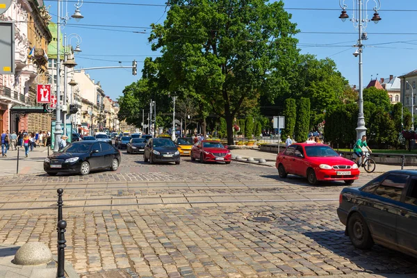 Львов Украина Июня 2018 Традиционные Здания Булыжной Улице Историческом Старом — стоковое фото