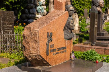 Lviv, Ukrayna - 09 Haziran 2018: Lychakiv Mezarlığı, Devlet Tarihi ve Kültür Müzesi Koruma Alanı, Lviv 'deki tarihi mezarlık.