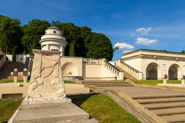 Lviv, Ukrayna - 09 Haziran 2018: Lychakiv Mezarlığındaki Lviv 'in Savunucuları Mezarlığı, Devlet Tarihi ve Kültür Müzesi-Koruma Alanı, Lviv' deki tarihi mezarlık.