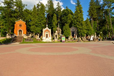 Lviv, Ukrayna - 09 Haziran 2018: Lychakiv Mezarlığı, Devlet Tarihi ve Kültür Müzesi Koruma Alanı, Lviv 'deki tarihi mezarlık.