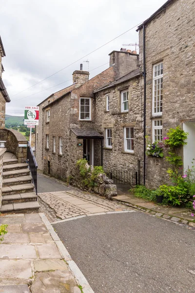 Kirkby Lonsdale Cumbria Inglaterra Agosto 2018 Ruas Estreitas Cidade Mercantil — Fotografia de Stock