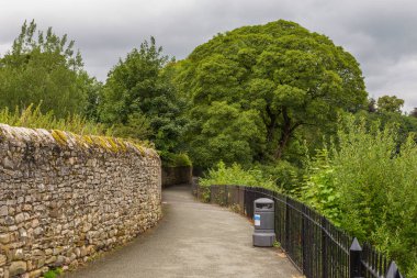 Kirkby Lonsdale, Cumbria, İngiltere - 12 Ağustos 2018: The South Lakeland, Ruskin View.