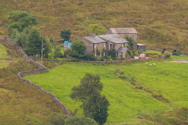 View Green Hills Yorkshire Dales Cumbria Typical Rural Buildings Rural — Stock Fotó
