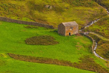 Cumbria, Lake District 'teki yeşil tepelerin manzarası. Kırsal alan, Kuzey İngiltere.