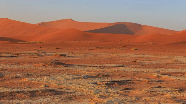 Geweldig Uitzicht Van Duin Naar Zoutpan Van Sossusvlei Namib Naukluft — Stockfoto