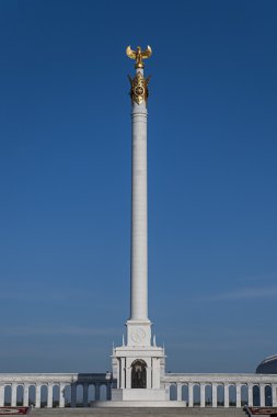 Kazak yeli Anıtı
