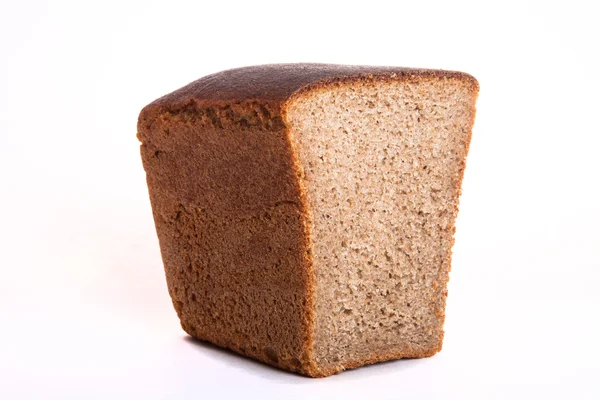 Chleb żytni izolowany na białym tle — Zdjęcie stockowe
