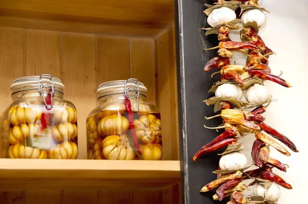 Domácí zavařeniny a sušená paprika — Stock fotografie