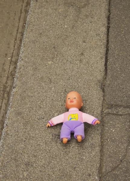 Doll on the ground — Stock Photo, Image