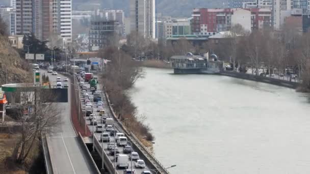 Georgia Tiflis Febrero 2022 Time Lapse Tráfico Calle Ciudad — Vídeos de Stock