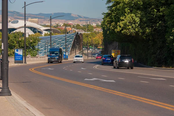 Geórgia Tbilisi Setembro 2022 Tráfego Rua Cidade — Fotografia de Stock